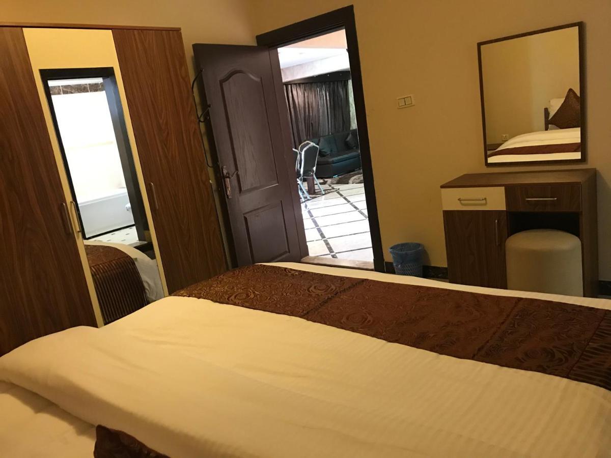 منتجع وشاليهات مورجان الشرق - للعائلات فقط - Dammam Buitenkant foto