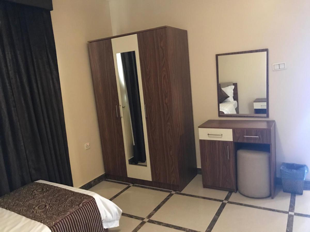 منتجع وشاليهات مورجان الشرق - للعائلات فقط - Dammam Buitenkant foto