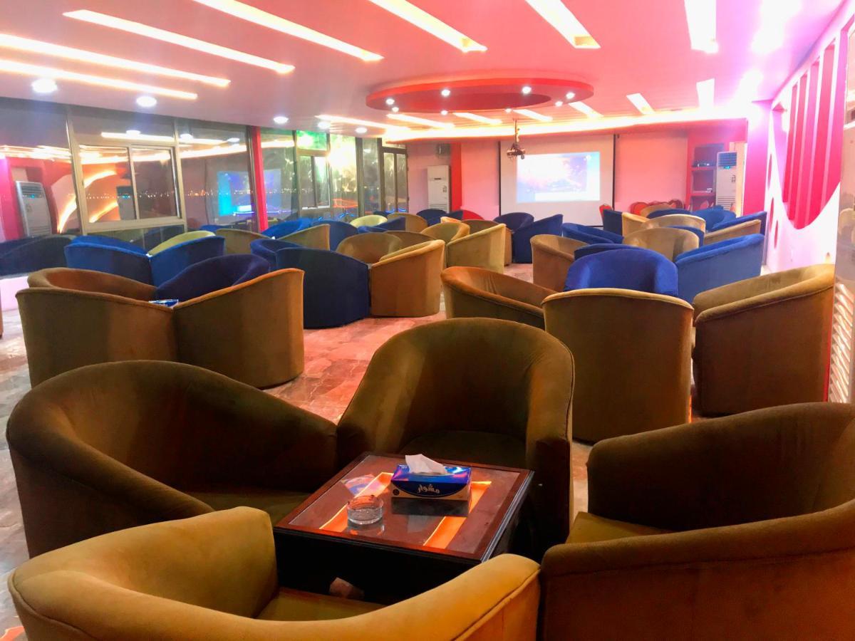 منتجع وشاليهات مورجان الشرق - للعائلات فقط - Dammam Buitenkant foto